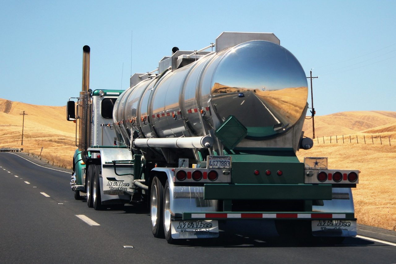 truck-1181063_1920-1-1.jpg